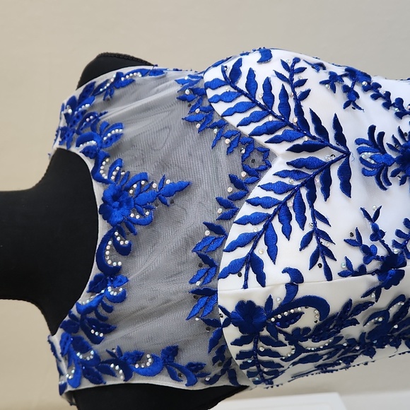 Size 6 Splash Prom white and royal blue lace applique cocktail prom style - Picture 5 of 15